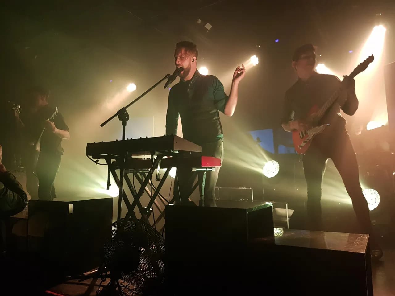 Prawda o piosence Fantazja: Nieznany wykonawca, który zaskoczył wszystkich