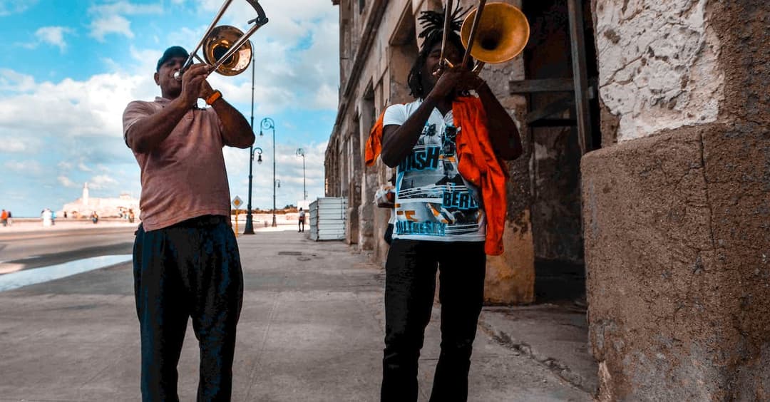 Puzon - budowa i sposoby wydobycia charakterystycznego brzmienia