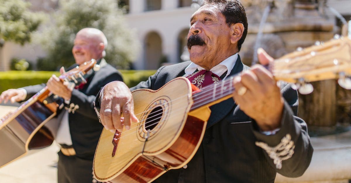 Instrumenty ludowe w muzyce folkowej - ich pochodzenie i dźwięk