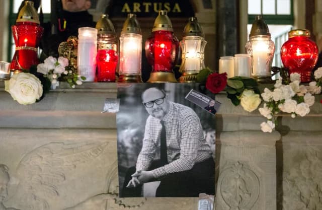 Kto śpiewał na pogrzebie Adamowicza? Lista artystów i utworów