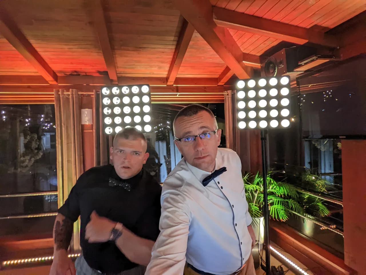 Ile kosztuje DJ na studniówkę - ceny i porady, które musisz poznać